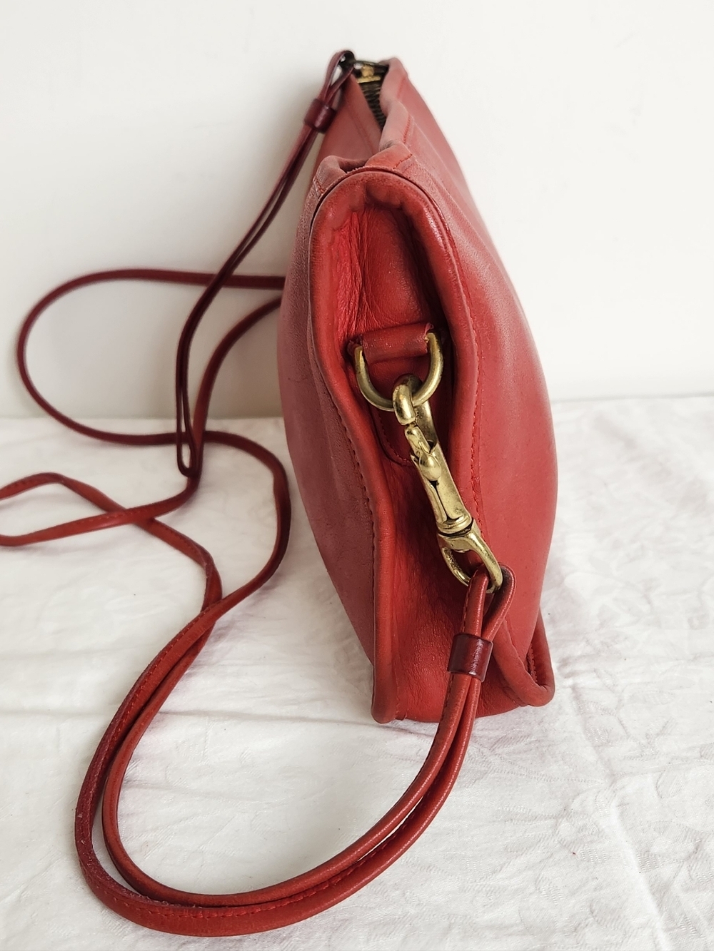 Vintage 70s Coach Red Leather Purse - Picture 6 of 16